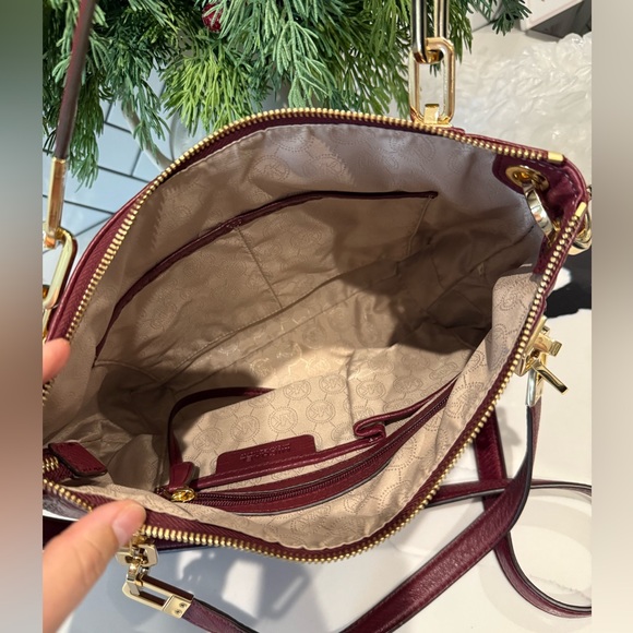 Michael Kors Brooke medium shoulder tote in claret leather - Picture 5 of 7
